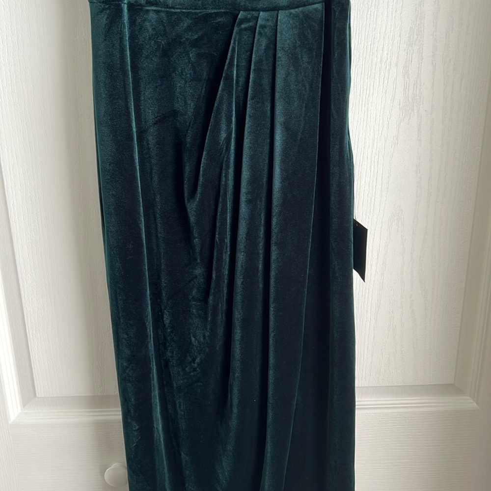 Lulu's Off the Shoulder Green Velvet Dress - Picture 4 of 9